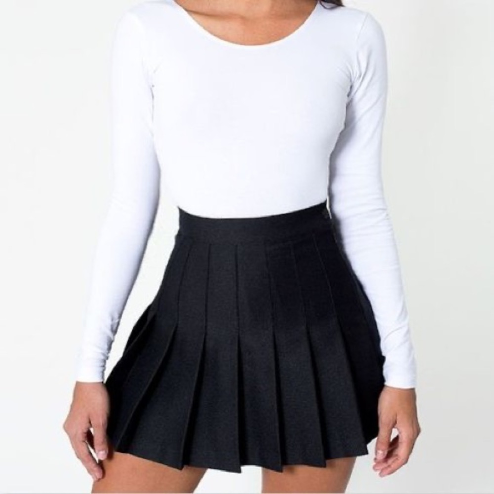 ❤️SOLD❤️black tennis skirt